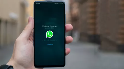 Central Bank of the UAE bans banks from using WhatsApp for customer services